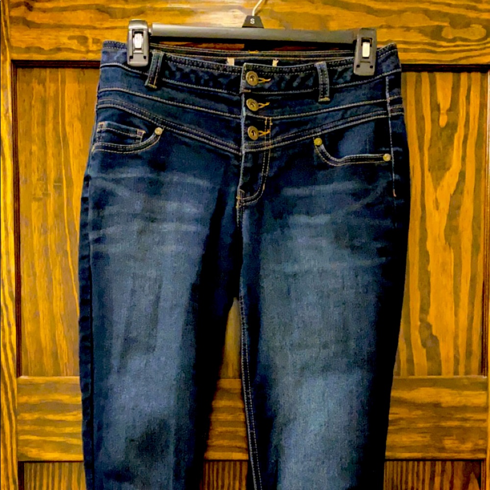 Dark wash, high-waisted, skinny jeans